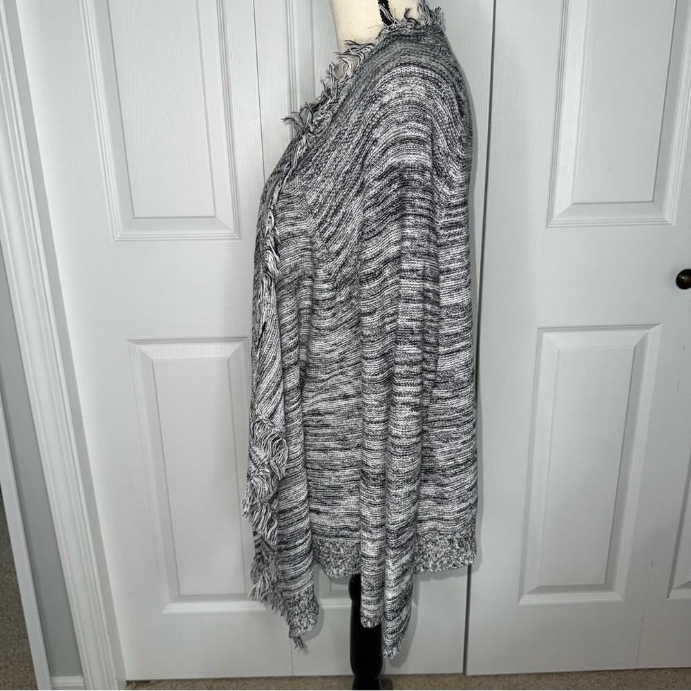 JW Boho Black and White Women's Open front fringed Cardigan size XL - Picture 2 of 5